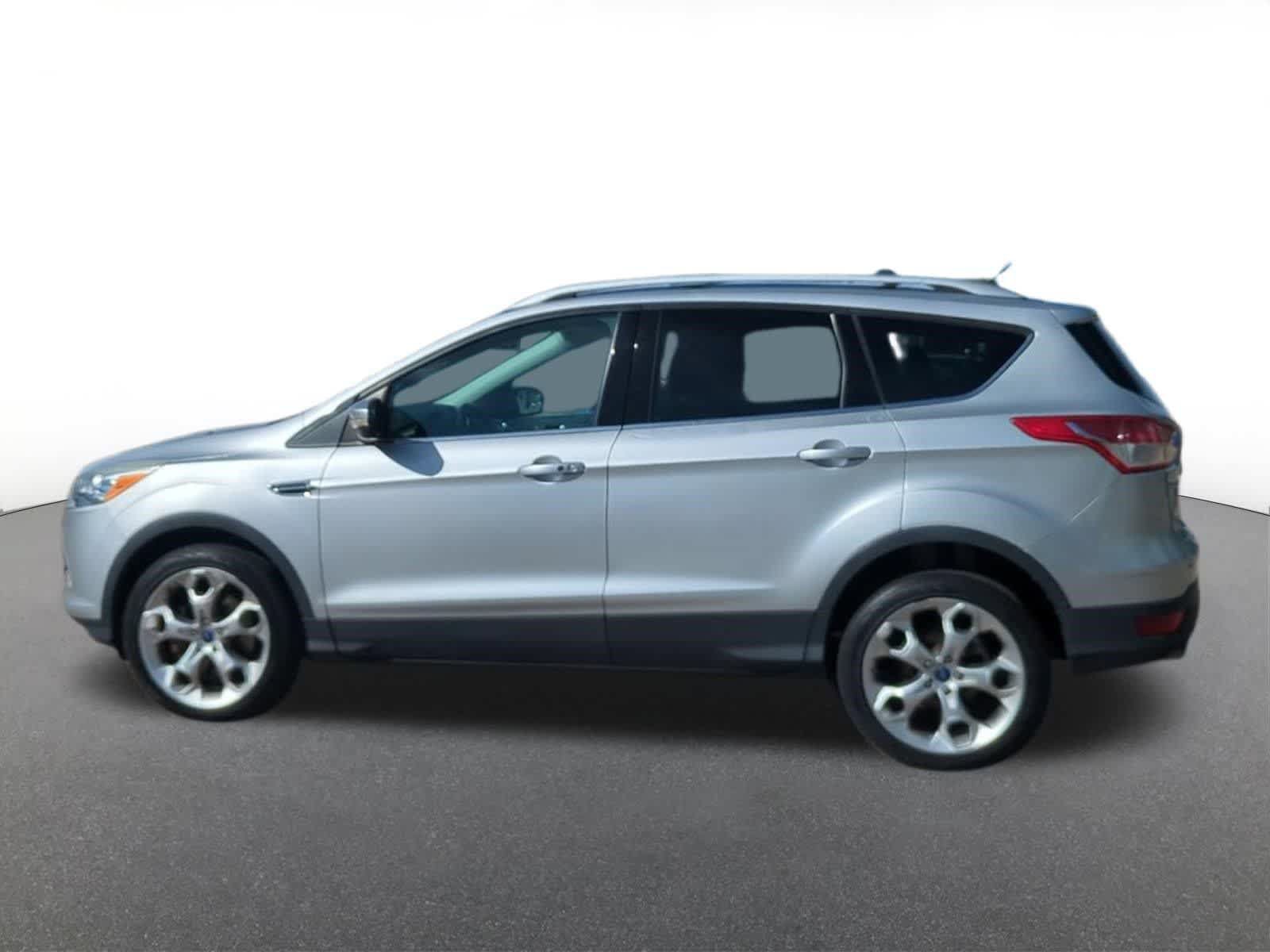 Used 2013 Ford Escape Titanium w/ Class II Trailer Tow Pkg AWD/4WD image 3