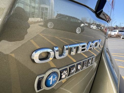 Used 2022 Subaru Outback Limited image 7