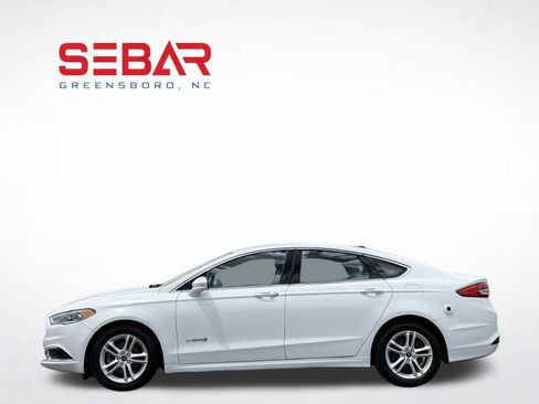 Used 2018 Ford Fusion SE w/ Equipment Group 602A FWD image 9