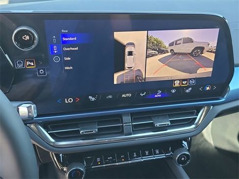 New 2026 Chevrolet Equinox EV LT image 35