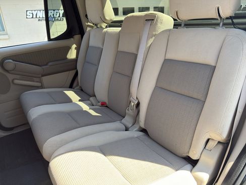 Used 2007 Ford Explorer Sport Trac XLT image 21