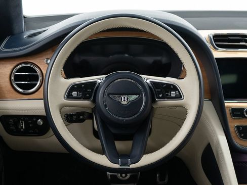 Certified 2023 Bentley Bentayga AWD/4WD image 30