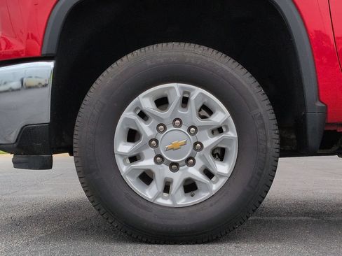 Used 2025 Chevrolet Silverado 2500 LT w/ Convenience Package AWD/4WD image 31