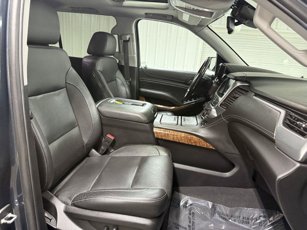 Used 2020 Chevrolet Suburban Premier AWD/4WD image 48