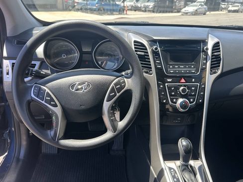 Used 2016 Hyundai Elantra GT FWD image 10
