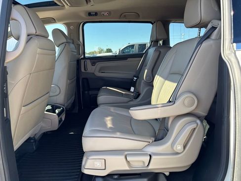 Used 2023 Honda Odyssey Elite image 14