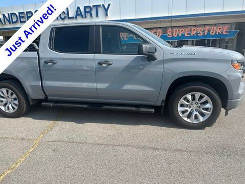 Used 2024 Chevrolet Silverado 1500 Custom RWD image 2