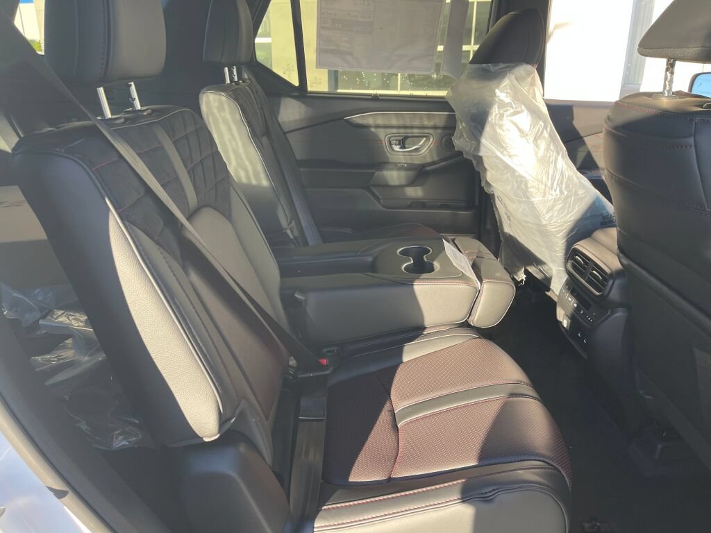 New 2026 Honda Pilot Black Edition image 20