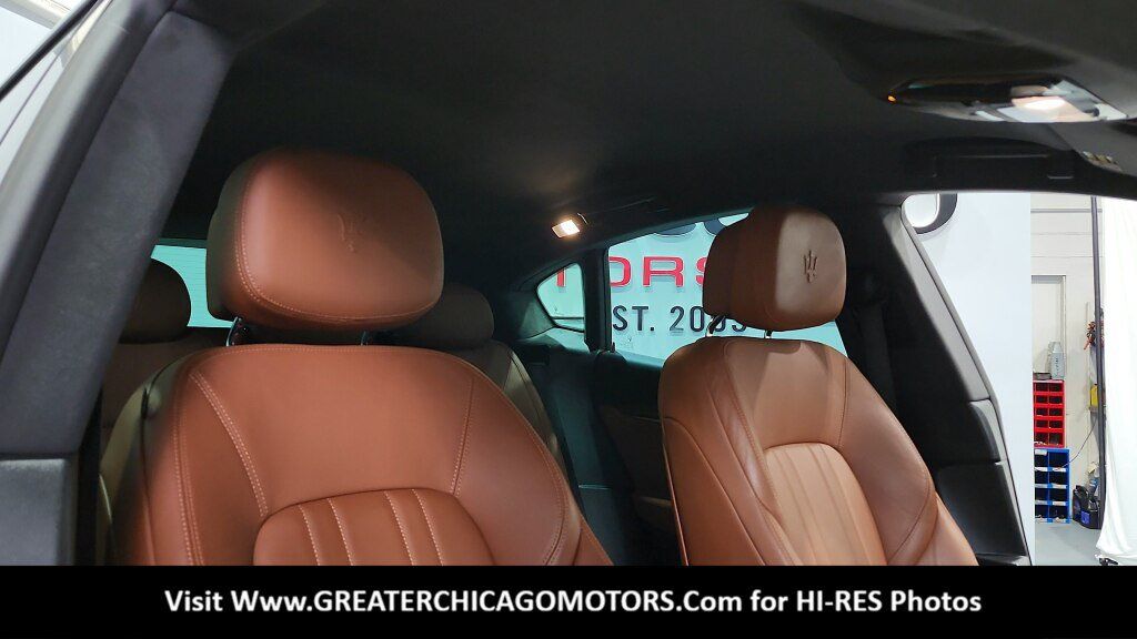 Used 2018 Maserati Levante AWD/4WD image 39