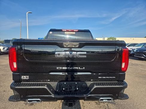 Certified 2024 GMC Sierra 1500 Denali Ultimate AWD/4WD image 4