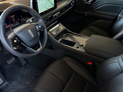 New 2026 Lincoln Aviator Reserve w/ Illumination Package RWD image 9