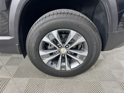 Used 2025 Chevrolet Equinox LT FWD image 13