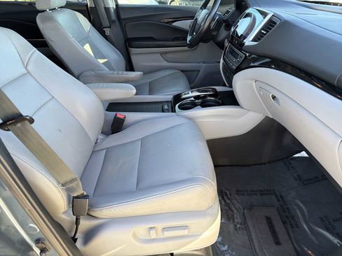 Used 2017 Honda Pilot Touring image 24