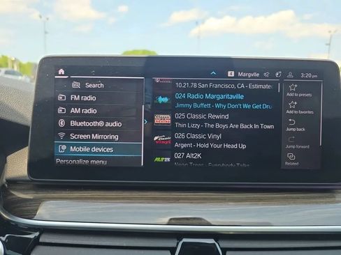 Used 2021 BMW 530i w/ Premium Package RWD image 30