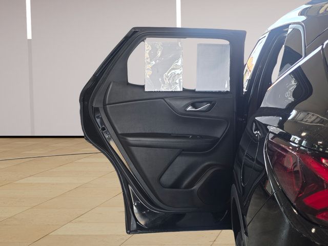 Used 2019 Chevrolet Blazer LT AWD/4WD image 24