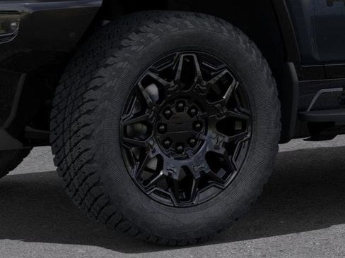 New 2025 GMC Hummer EV 2X w/ LPO, Dark Essentials Package image 33