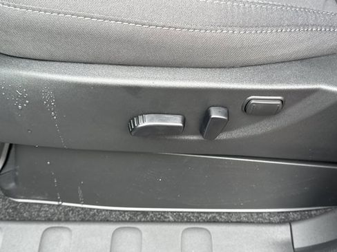 New 2026 Nissan Frontier SV image 14