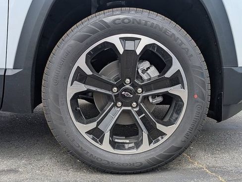 New 2026 Chevrolet Equinox LT w/ Convenience Package II AWD/4WD image 6