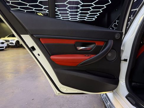 Used 2016 BMW M3 RWD image 17
