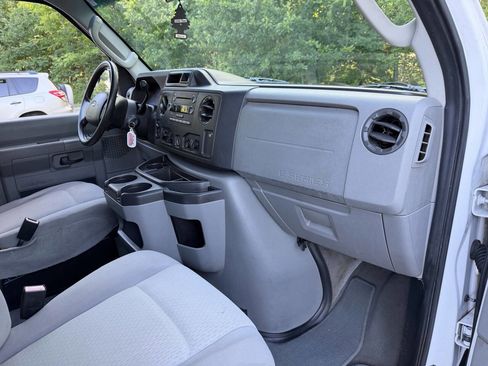 Used 2012 Ford E-350 and Econoline 350 XLT RWD image 20