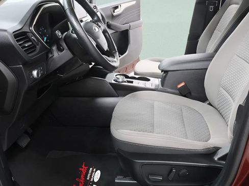 Used 2021 Ford Escape SE w/ SE Sport Appearance Package FWD image 21