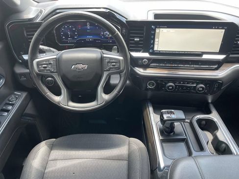 Used 2023 Chevrolet Silverado 1500 LT Trail Boss w/ LPO, Dark Essentials Package AWD/4WD image 13