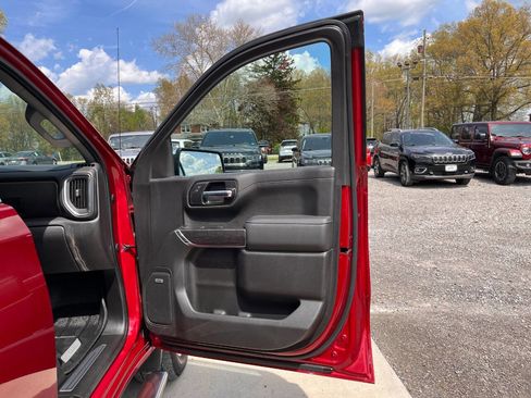 Used 2019 Chevrolet Silverado 1500 LTZ w/ LTZ Premium Package AWD/4WD image 10