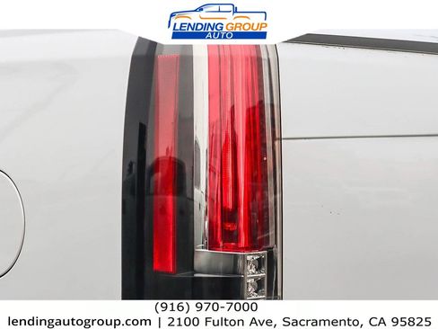 Used 2016 Cadillac Escalade ESV 4WD image 8