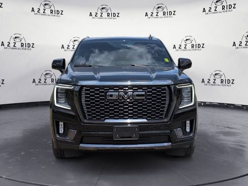 Used 2023 GMC Yukon Denali Ultimate AWD/4WD image 2