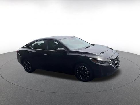Used 2025 Nissan Sentra SV FWD image 2