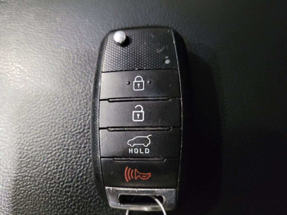 Used 2019 Kia Sorento AWD V6 image 32