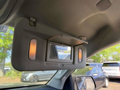 Used 2019 Chevrolet Colorado Z71 AWD/4WD image 29