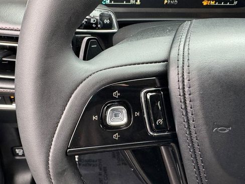 Used 2022 Lincoln Aviator AWD w/ Premium Package image 23