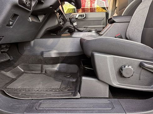 Used 2023 Ford Bronco Big Bend image 46