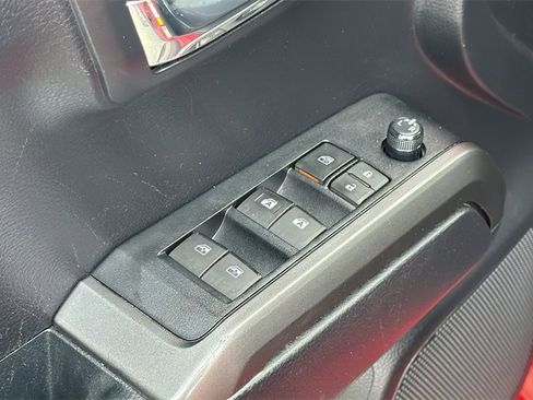 Used 2021 Toyota Tacoma TRD Off-Road image 10