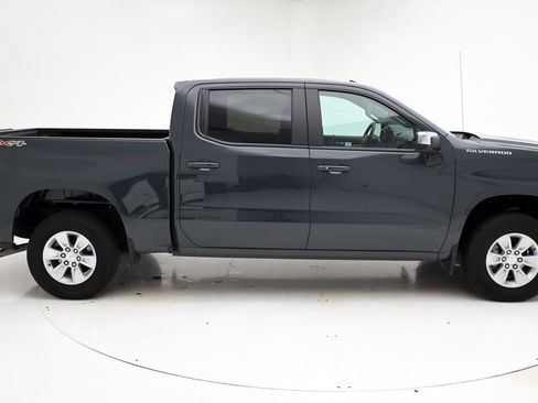 Used 2025 Chevrolet Silverado 1500 LT image 3