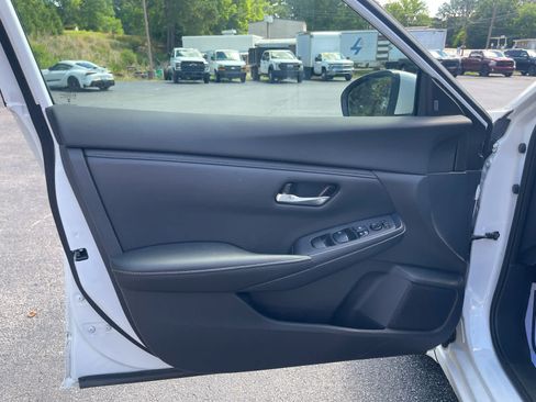 Used 2023 Nissan Sentra S w/ Electronics Package FWD image 8
