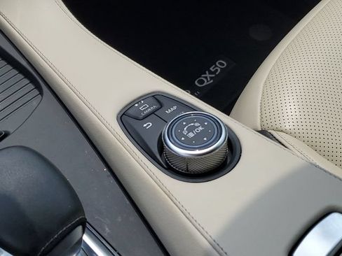 Used 2022 INFINITI QX50 Sensory AWD/4WD image 28