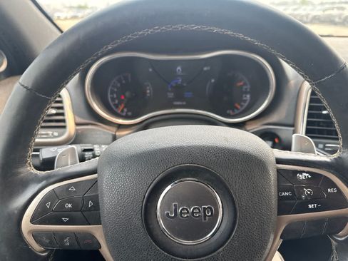 Used 2017 Jeep Grand Cherokee Limited w/ Luxury Group II AWD/4WD image 20