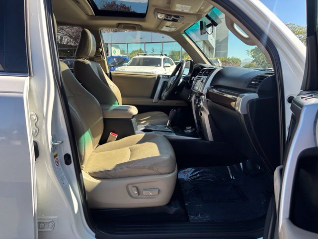 Used 2017 Toyota 4Runner Limited AWD/4WD image 41