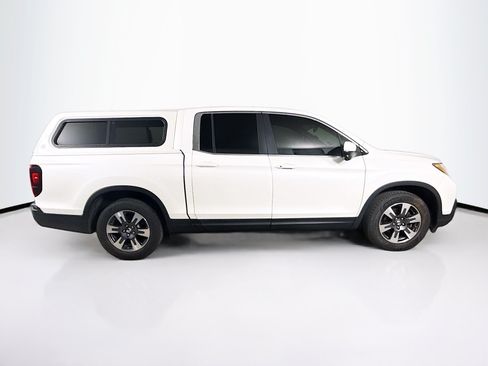 Used 2017 Honda Ridgeline RTL-T image 2