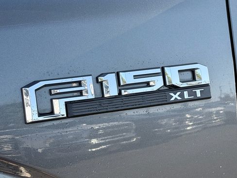 Used 2017 Ford F150 XLT w/ Equipment Group 302A Luxury RWD image 10
