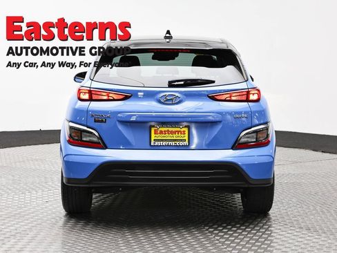 Used 2023 Hyundai Kona SE w/ Cargo Package FWD image 6