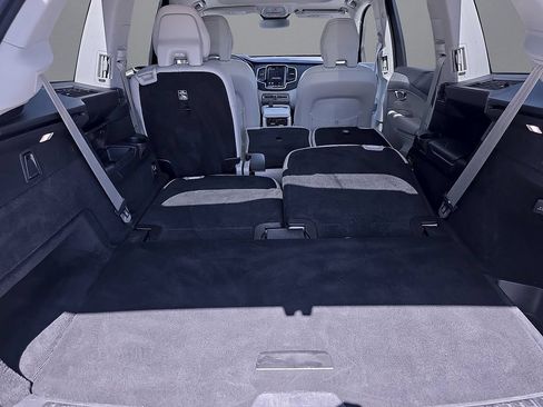 Used 2023 Volvo XC90 B6 Plus AWD/4WD image 22