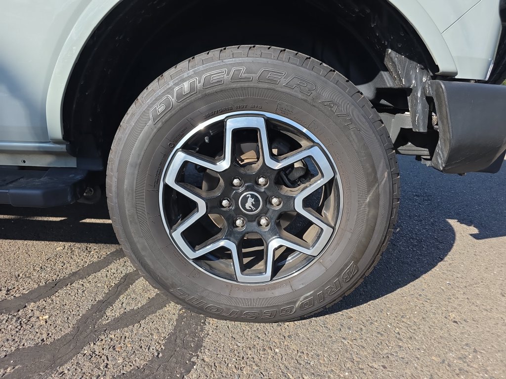 Used 2022 Ford Bronco Outer Banks AWD/4WD image 12