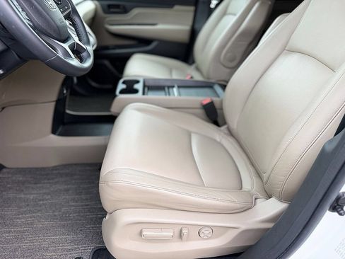 Used 2024 Honda Odyssey EX-L image 13