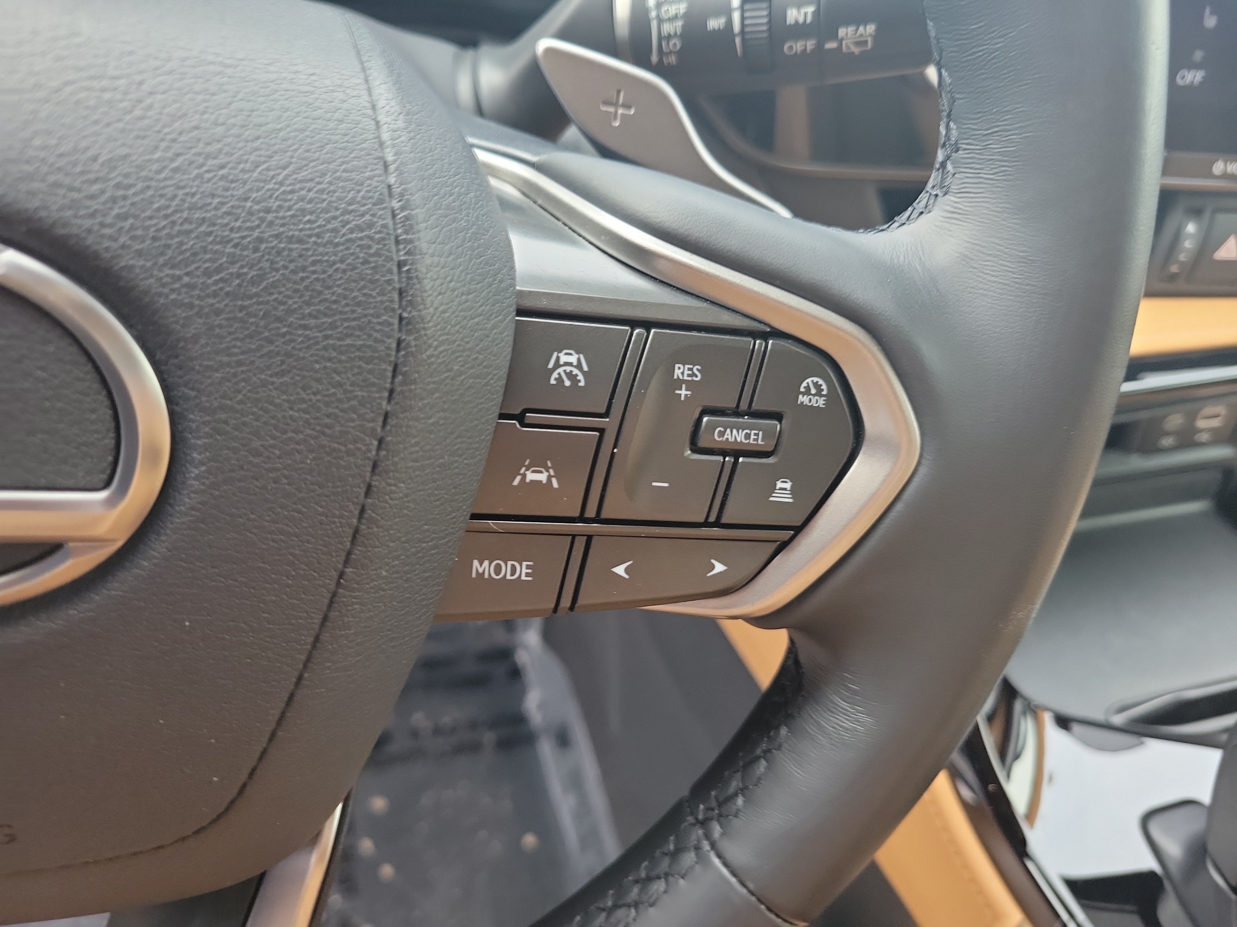 Used 2024 Lexus NX 250 FWD w/ Towing Package (2000 Lbs) image 26