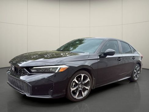 Used 2025 Honda Civic Sport image 3