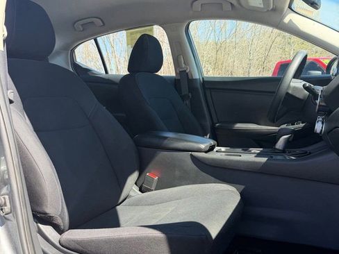 Used 2024 Nissan Sentra S image 13