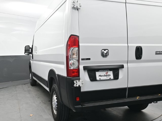 Used 2026 RAM ProMaster 2500 w/ Convenience Group FWD image 5